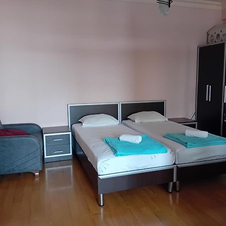 Apartment Chavchavadze 21 Batumi Esterno foto